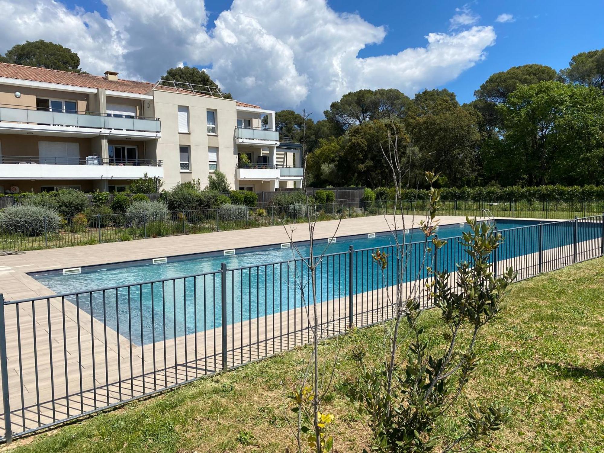 Ferienwohnung Rez De Jardin T3 Recent Et Calme Au Nouvelles Terres A La Londe Les Maures Exterior foto